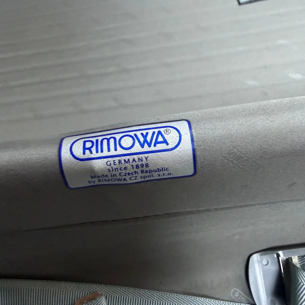 RIMOWA Salsa Multiwheel 63L Black 4-Wheel Polycarbonate Suitcase Vintage 871.63